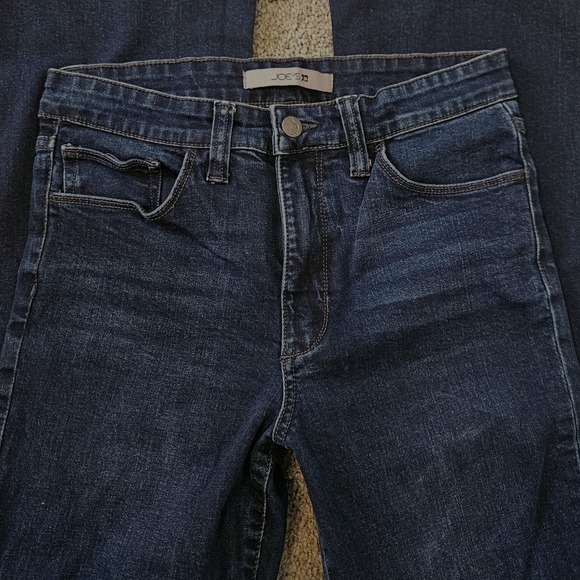 Joe's Flare Mid Rise Dark Stretch Veles Jeans 28 / 6 - Picture 5 of 7